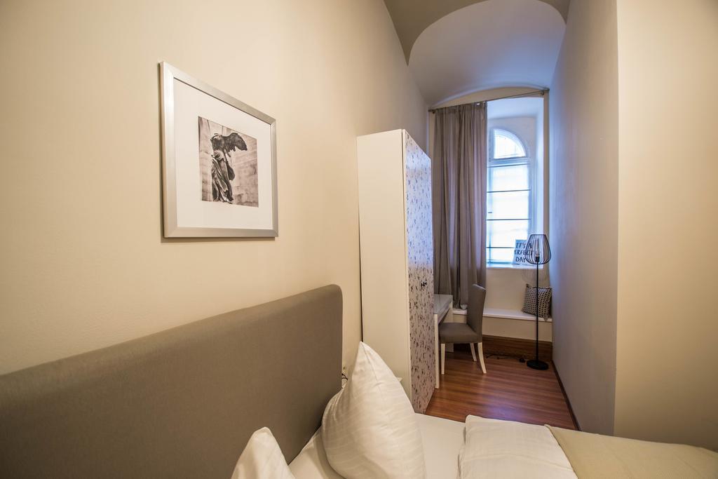 4Bdr Historical Spirit Apt By Ruterra Praga Esterno foto