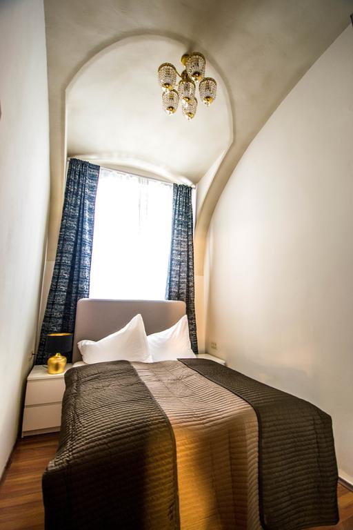 4Bdr Historical Spirit Apt By Ruterra Praga Esterno foto