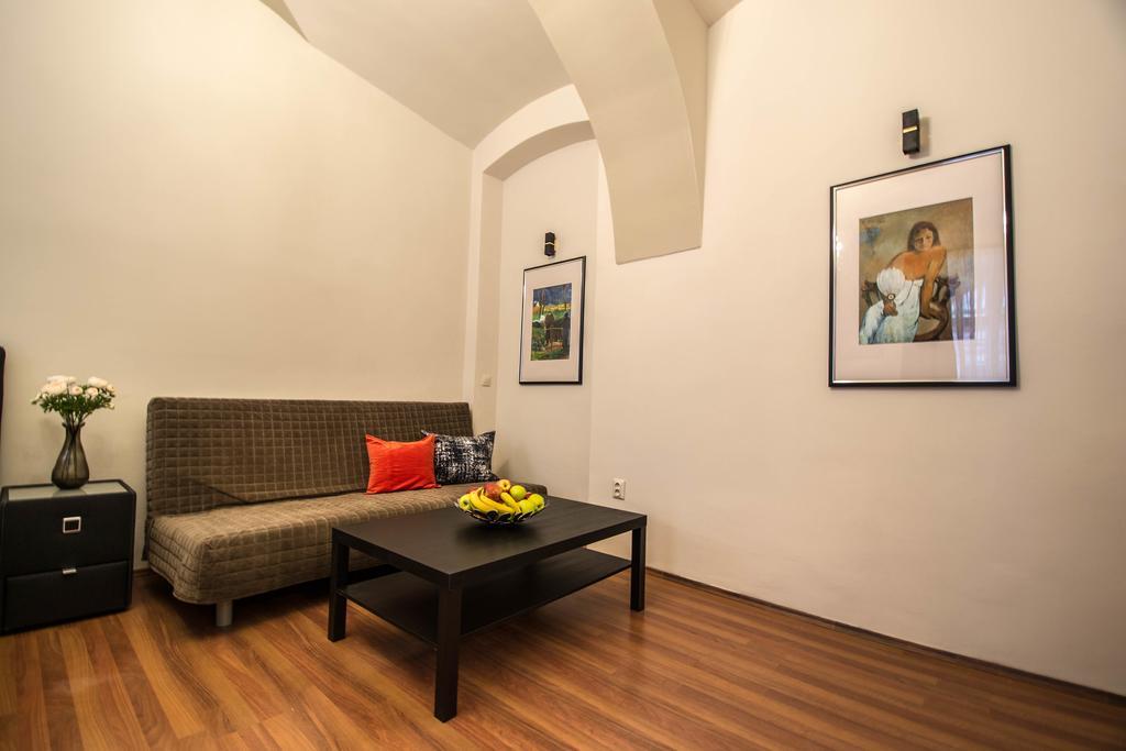 4Bdr Historical Spirit Apt By Ruterra Praga Esterno foto